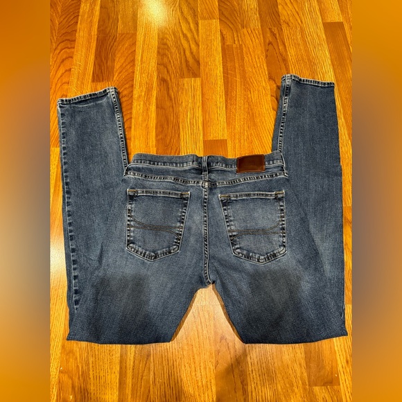 Men’s Hollister Slim Straight Jeans - Picture 2 of 4